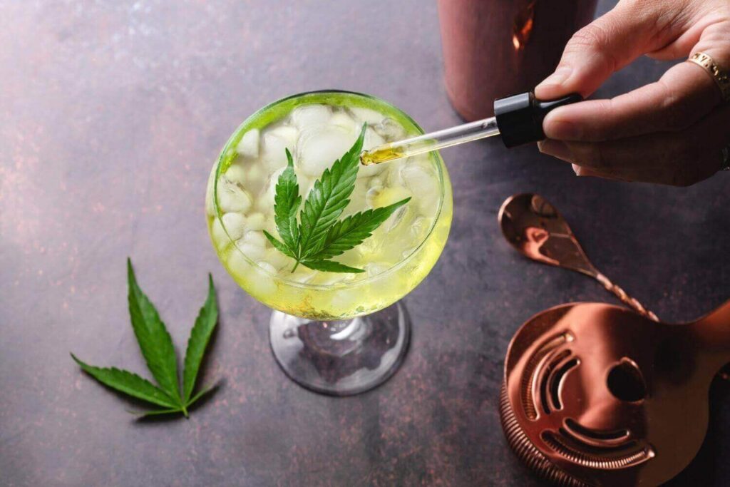 זה מה שיקרה אם נערבב אלכוהול עם CBD